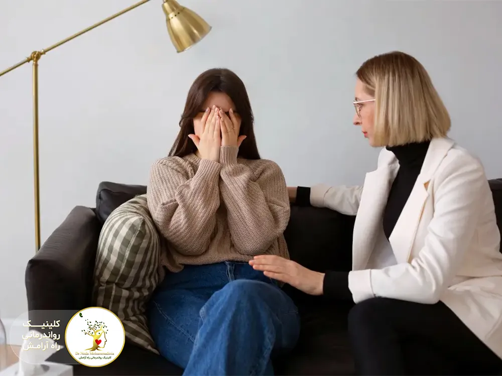 اختلالات دوره نوجوانی؛ آشنایی با ۱۰ مشکل شایع نوجوانان، علائم، علل و راهکارهای درمان